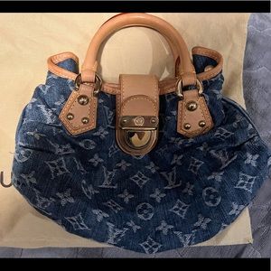 NEVER CARRIED! Louis Vuitton Denim Pleaty